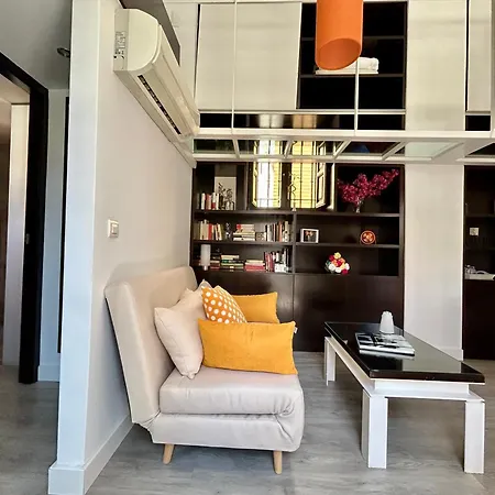 Romanilla Loft Apartment